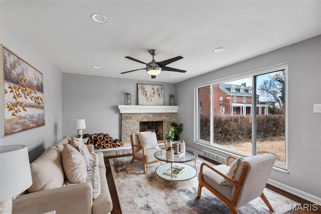 Townsend/West Cabanne Place - Residential