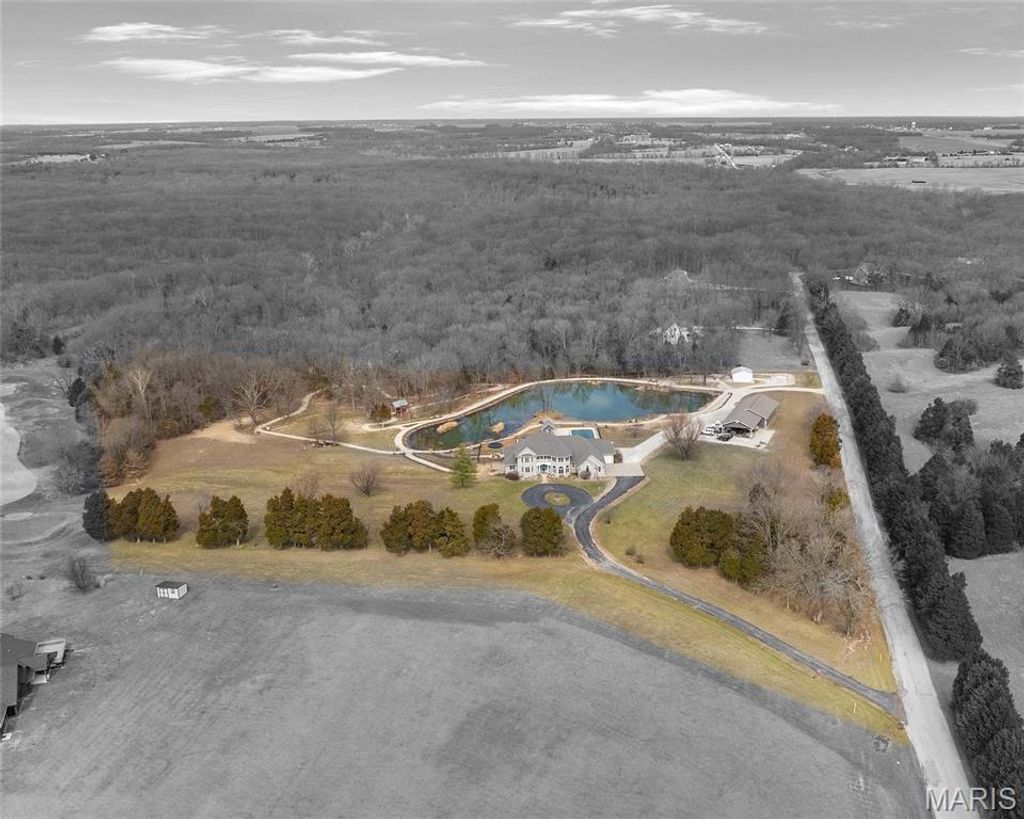 Photo of 3411 Richland Heights Road, Fulton, MO 65251 (MLS # 26012542)