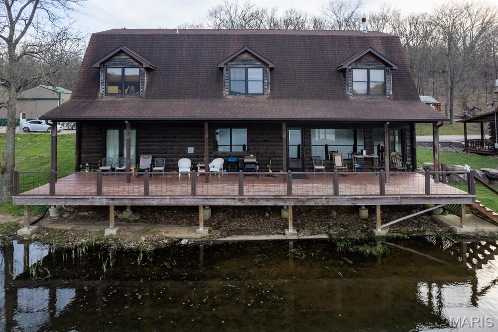 805 Vineyard Lake Rd.