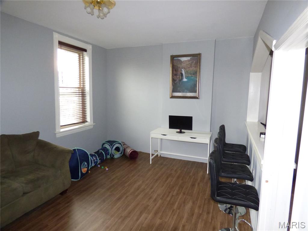 Prairie Des Noyes Add - Commercial Sale