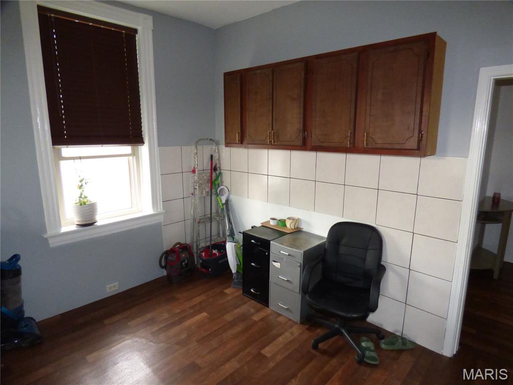 Prairie Des Noyes Add - Commercial Sale