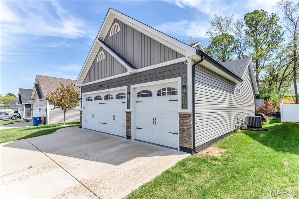 Wolf Hollow Estate - Residential