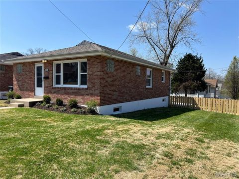 Tiny photo for 1135 Wilshire Avenue, University City, MO 63130 (MLS # 26018745)
