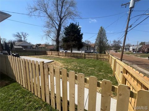 Tiny photo for 1135 Wilshire Avenue, University City, MO 63130 (MLS # 26018745)