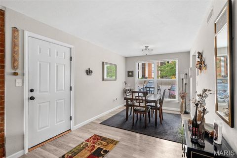 Tiny photo for 1932 Greenglen Drive #203, Kirkwood, MO 63122 (MLS # 26037874)