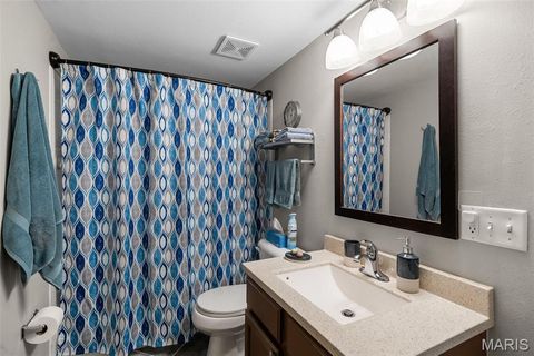Tiny photo for 1932 Greenglen Drive #203, Kirkwood, MO 63122 (MLS # 26037874)
