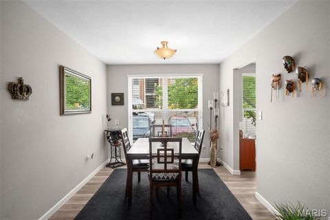 Tiny photo for 1932 Greenglen Drive #203, Kirkwood, MO 63122 (MLS # 26037874)