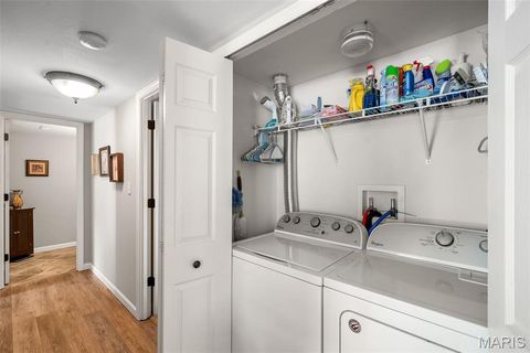 Tiny photo for 1932 Greenglen Drive #203, Kirkwood, MO 63122 (MLS # 26037874)