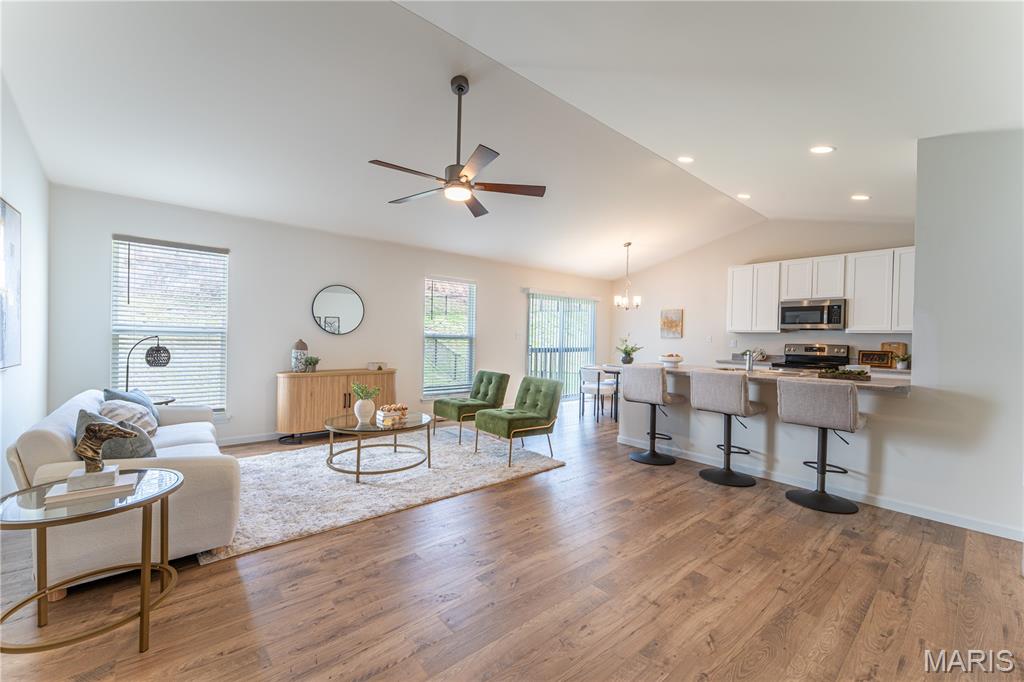 910 Boulder Crest Court