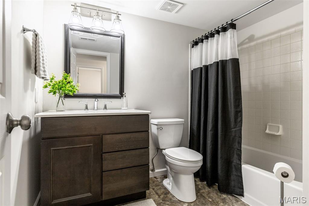 Spring Hill Farm Condo 14th - Residential