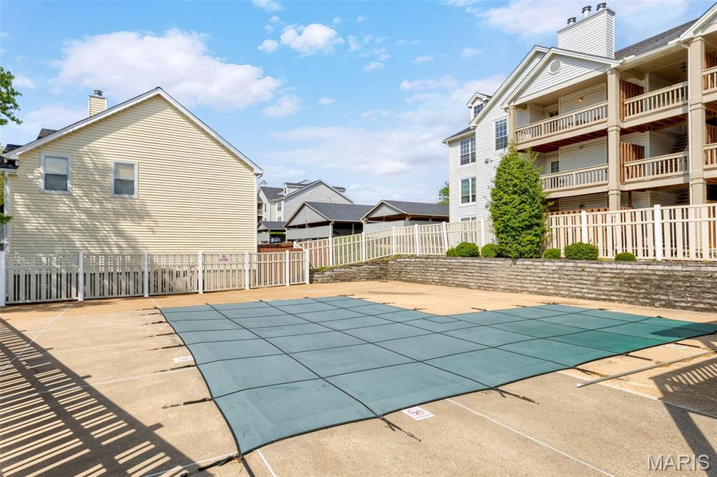 Spring Hill Farm Condo 14th - Residential