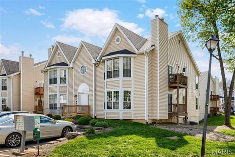 Photo of 1524 Whispering Creek Drive #A, Ballwin, MO 63021 (MLS # 26019239)