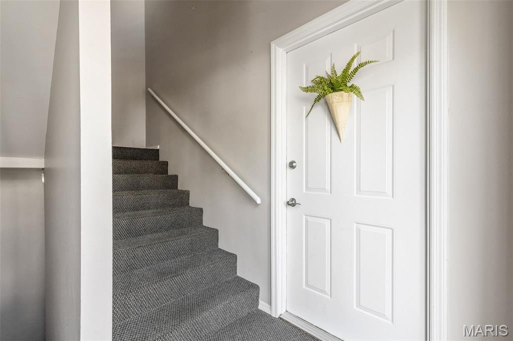 Spring Hill Farm Condo 14th - Residential