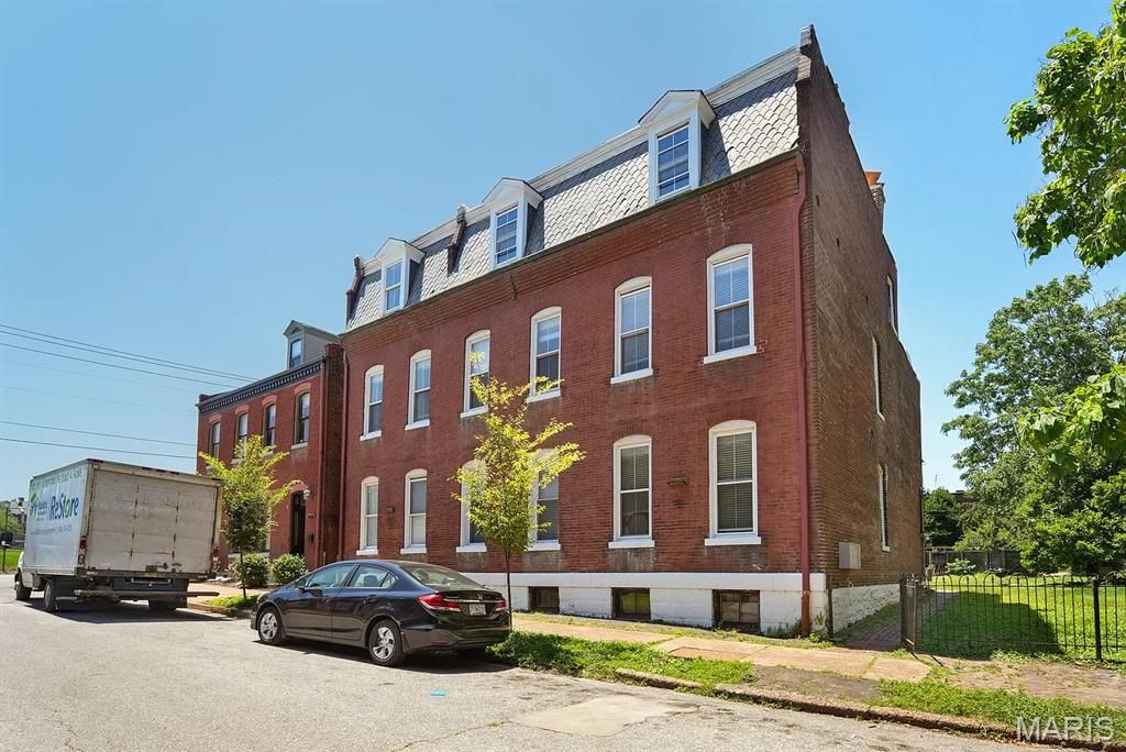 Photo of 2419 Menard Street, St Louis, MO 63104 (MLS # 26028452)