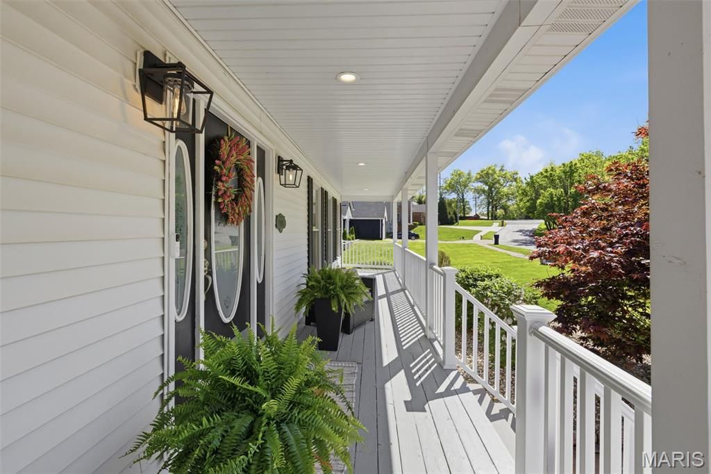 Photo of 3005 Cross View Estate, Unincorporated, MO 63129 (MLS # 26024457)