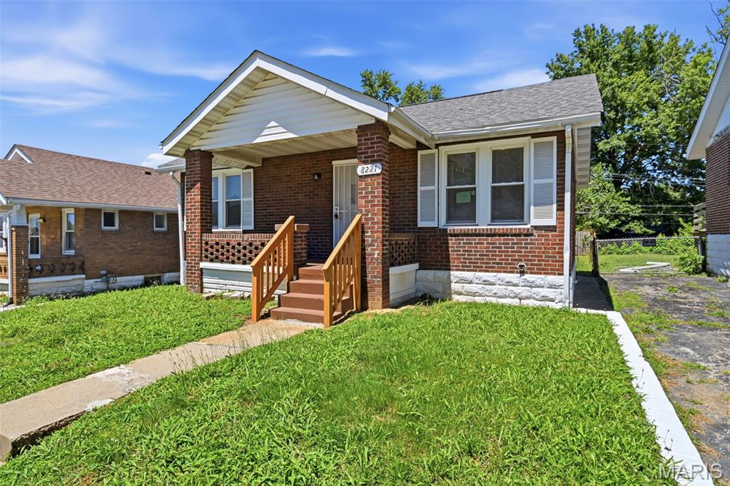 Photo of 8221 Toddy Avenue, St John, MO 63114 (MLS # 26037686)