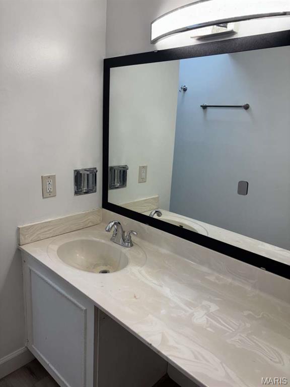 Lin Capri Condo - Residential