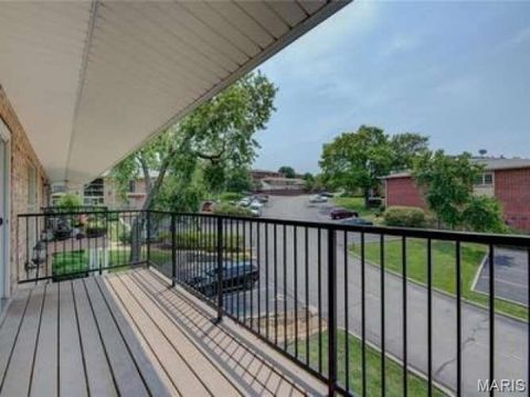 Tiny photo for 10395 Forest Brook Lane #E, Creve Coeur, MO 63146 (MLS # 26011284)