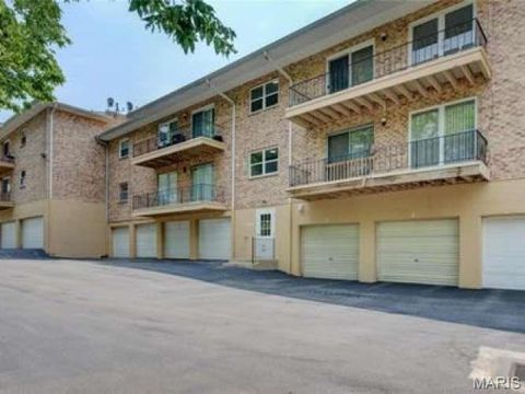 Tiny photo for 10395 Forest Brook Lane #E, Creve Coeur, MO 63146 (MLS # 26011284)