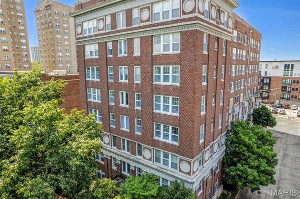 5330 PERSHING AVE APT 406, SAINT LOUIS, MO 63112 - Image fc2a7ef5a5bca87c1062a92fcbb2db73/1512548457