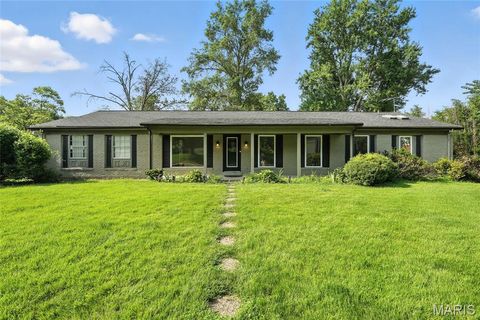 13102 Cannes Drive Creve Coeur MO 63141