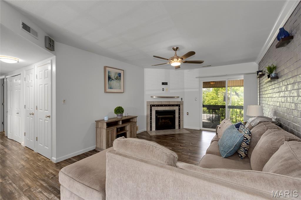 Greenbriar Condo - Residential