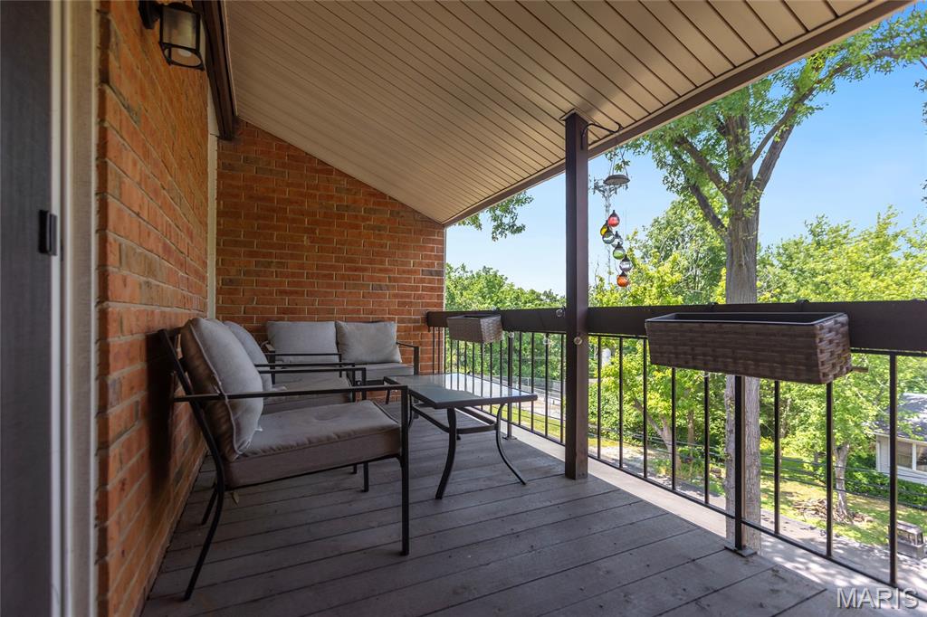 Greenbriar Condo - Residential