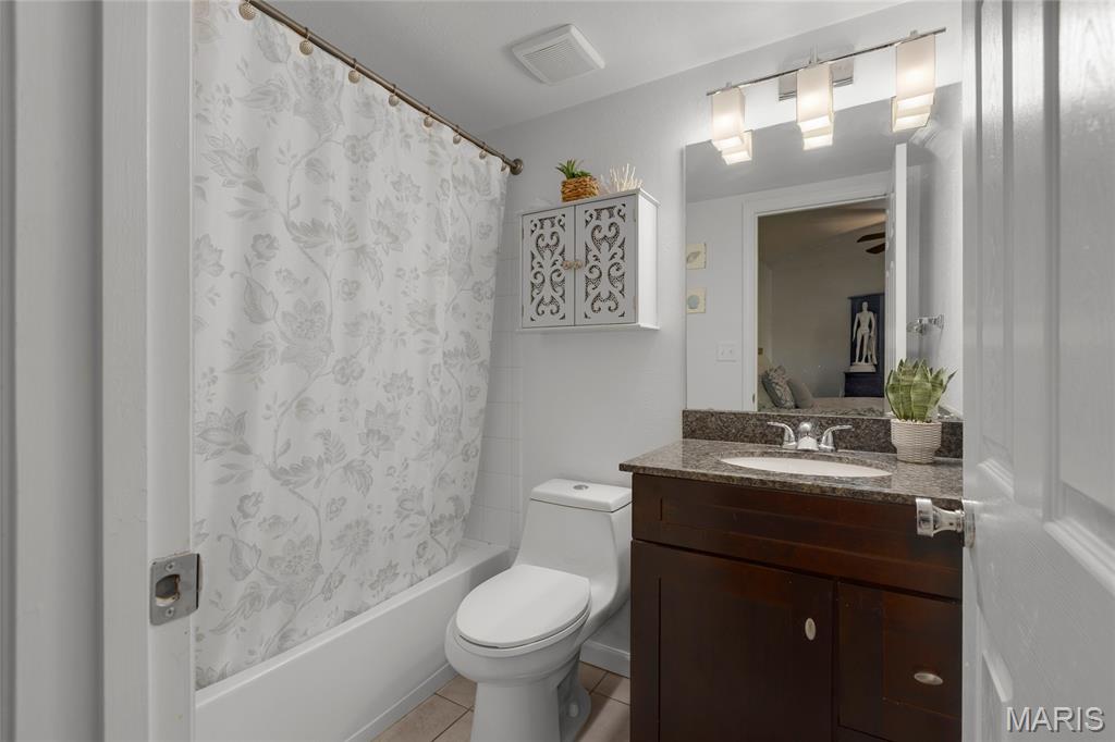 Greenbriar Condo - Residential