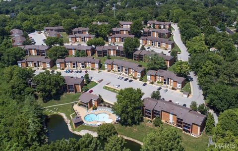 Tiny photo for 1943 Greenpoint Drive #302, Kirkwood, MO 63122 (MLS # 26007167)