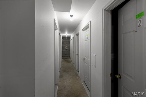 Tiny photo for 1943 Greenpoint Drive #302, Kirkwood, MO 63122 (MLS # 26007167)