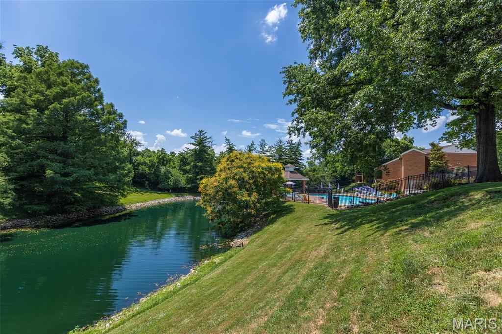 Greenbriar Condo - Residential