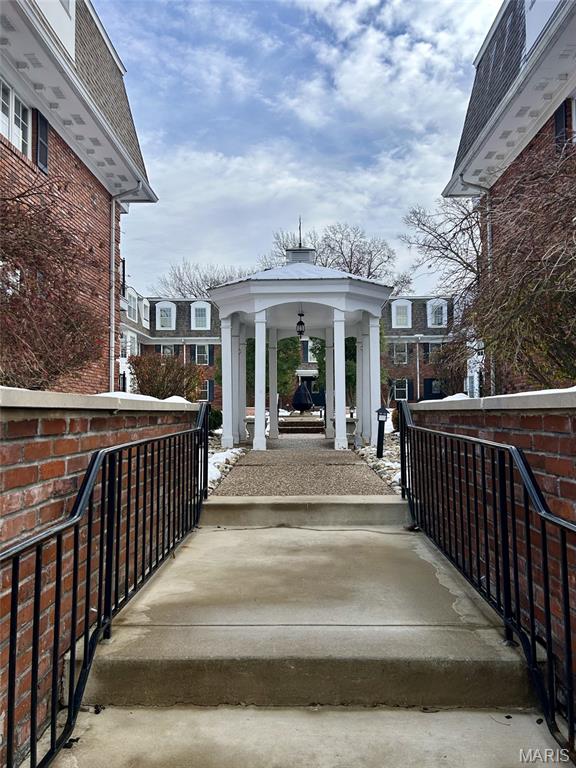 524 N Kirkwood Road 2B