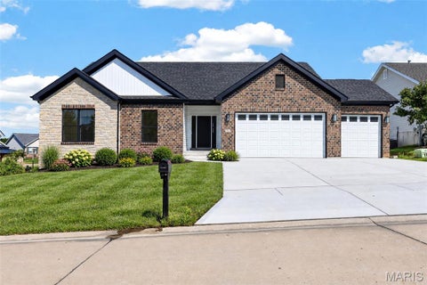 Photo of 703 Vista Springs Court, Wentzville, MO 63385 (MLS # 26060814)
