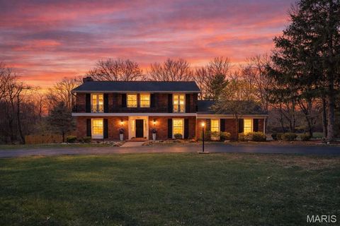 29 Summerhill Lane Town and Country MO 63017