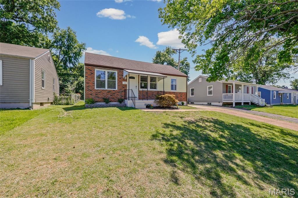 Photo of 9436 Kathlyn Drive, Woodson Terrace, MO 63134 (MLS # 26028953)