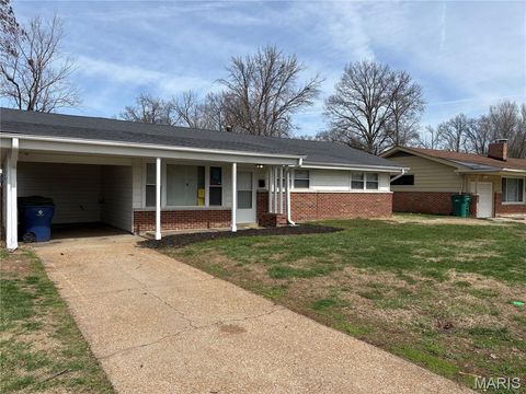 2225 Kerwin Drive Moline Acres MO 63136