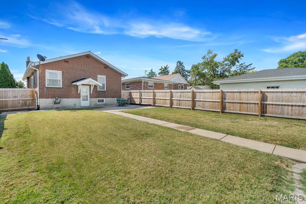 St Louis, Missouri 63123, United States, 3 Bedrooms Bedrooms, ,2 BathroomsBathrooms,Residential,Pending,207330