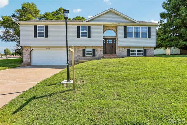 34058 SAILBOAT CT, BRIGHTON, IL 62012 - Image fca721f5ea847d923c9c38a8a0dddbc8/398370407