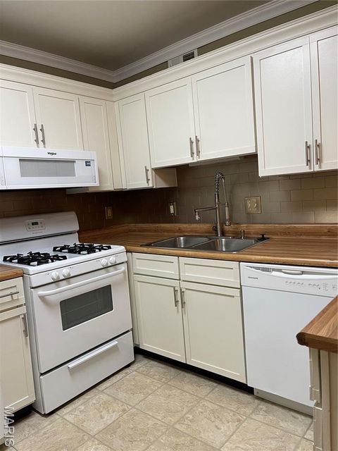 Tiny photo for 1332 Holgate Drive #G5, Ballwin, MO 63021 (MLS # 25082814)