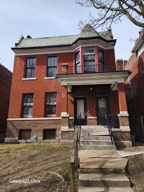 1215 Clara Avenue St Louis MO 63112