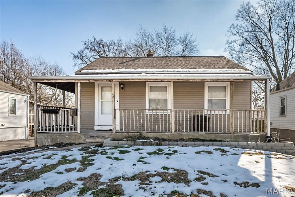 Photo of 10212 Saint Arthur Lane, St Ann, MO 63074 (MLS # 25080488)