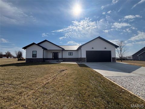 Photo of 4335 Weatherstone, Palmyra, MO 63461 (MLS # 26011619)