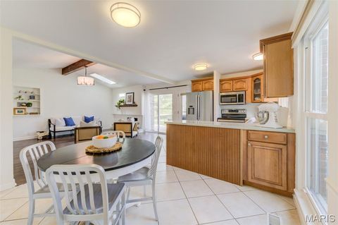 Tiny photo for 323 Chipley Circle, Ballwin, MO 63011 (MLS # 26016318)