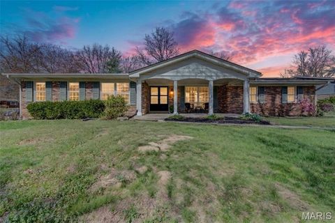 323 Chipley Circle Ballwin MO 63011