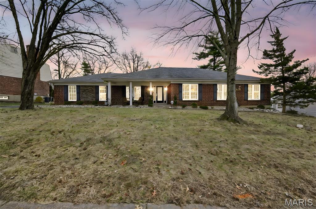 416 Caprice Gardens Court