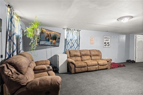 Tiny photo for 59 Oak Hill Road, Eldon, MO 65026 (MLS # 26028344)