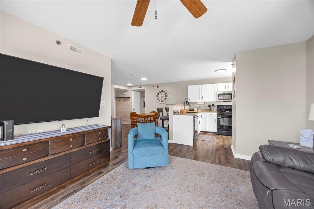 Springhurst Terrace #7 - Residential