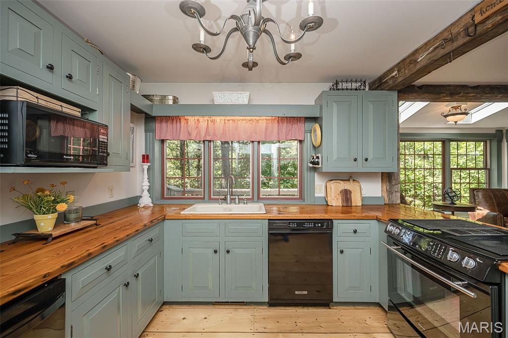 Lakewood Hills Crystal Lake Add - Residential