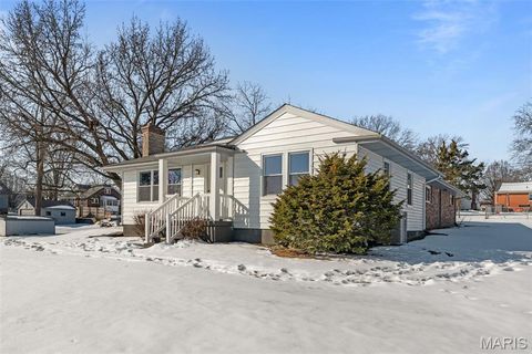 Photo of 9341 Werkdale Drive, St Louis, MO 63126 (MLS # 26009022)