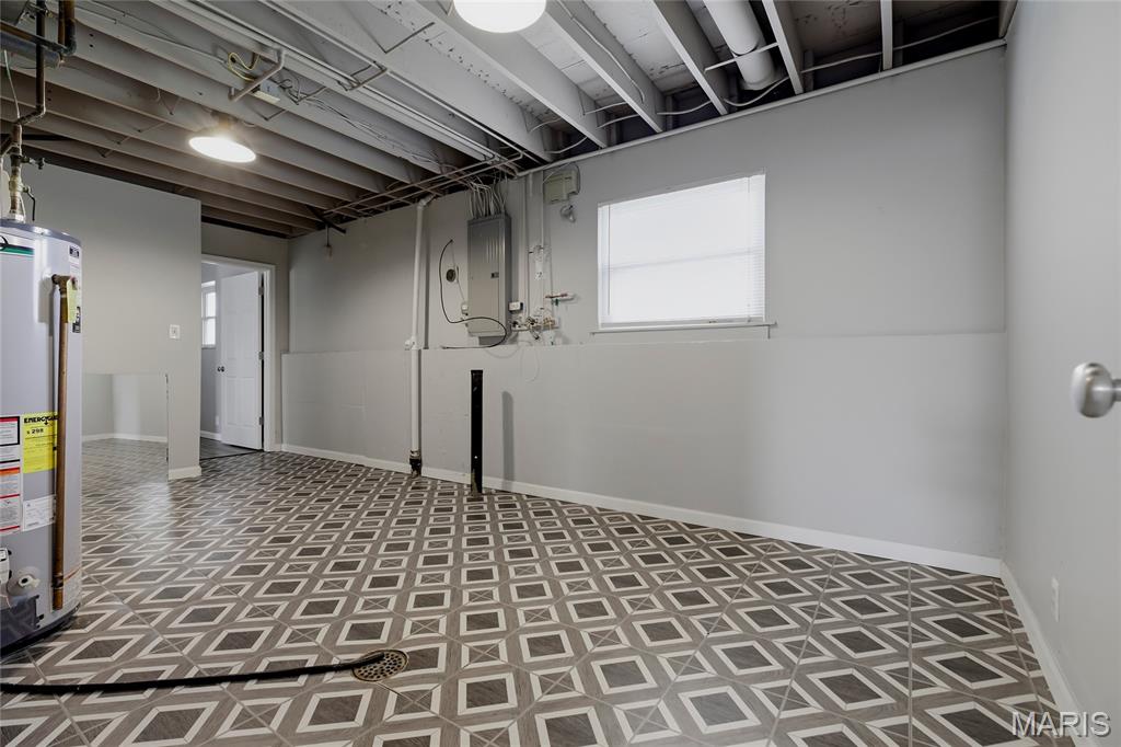 Elmwood Manor - Residential